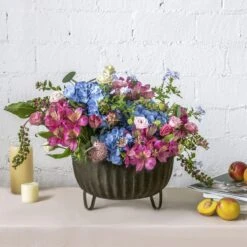 Metal Vintage Wide 3 Lengs Rustic French Urn Planter Pot For Floral Arrangement Centerpiece