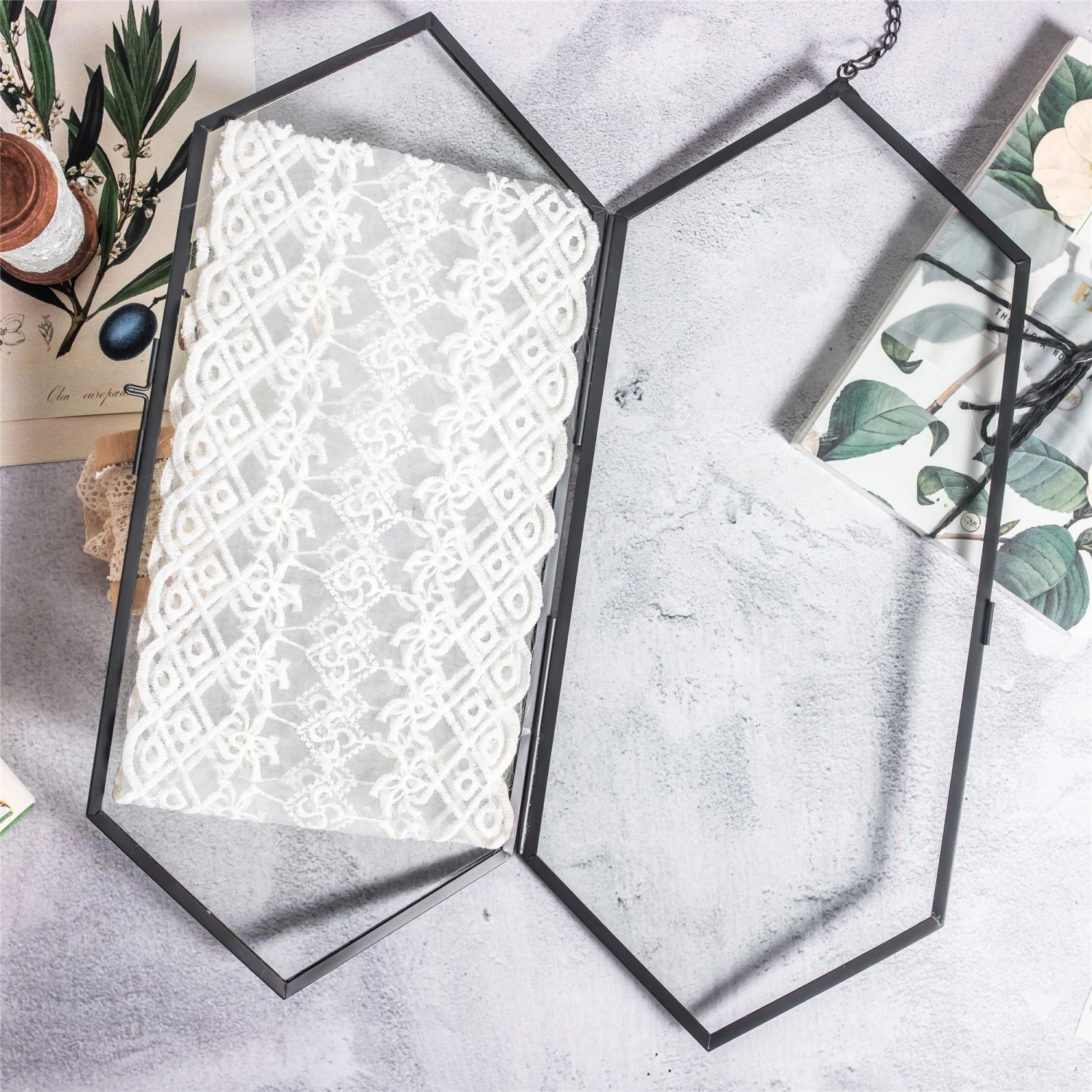 NCYP Vintage Black Brass Floating Hanging Glass Long Hexagon Photo Frame For Fern, Pressed Flower 6 NCYP Vintage Black Brass Floating Hanging Glass Long Hexagon Photo Frame For Fern, Pressed Flower - Image 6