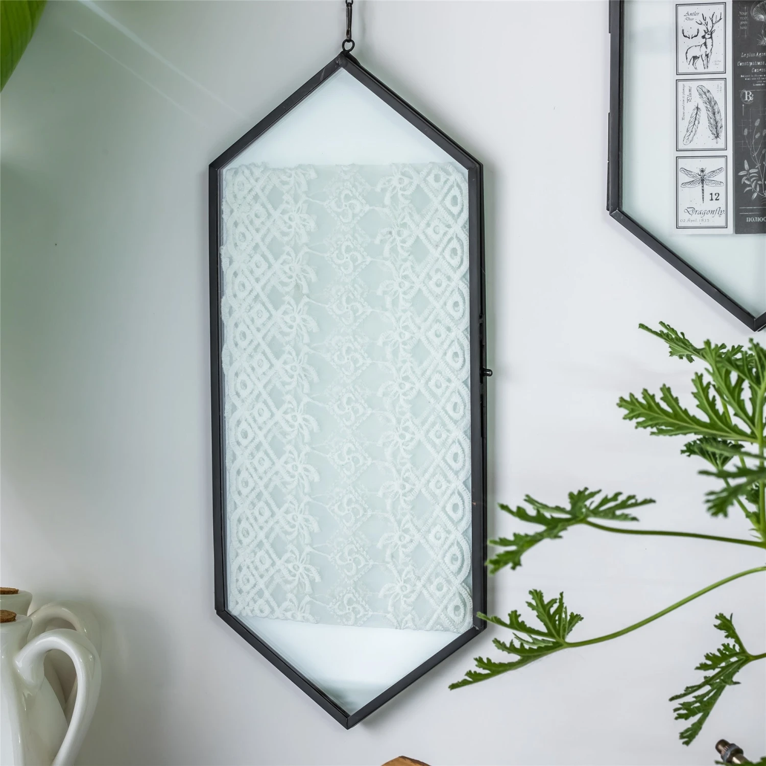 NCYP Vintage Black Brass Floating Hanging Glass Long Hexagon Photo Frame For Fern, Pressed Flower 8 NCYP Vintage Black Brass Floating Hanging Glass Long Hexagon Photo Frame For Fern, Pressed Flower - Image 8