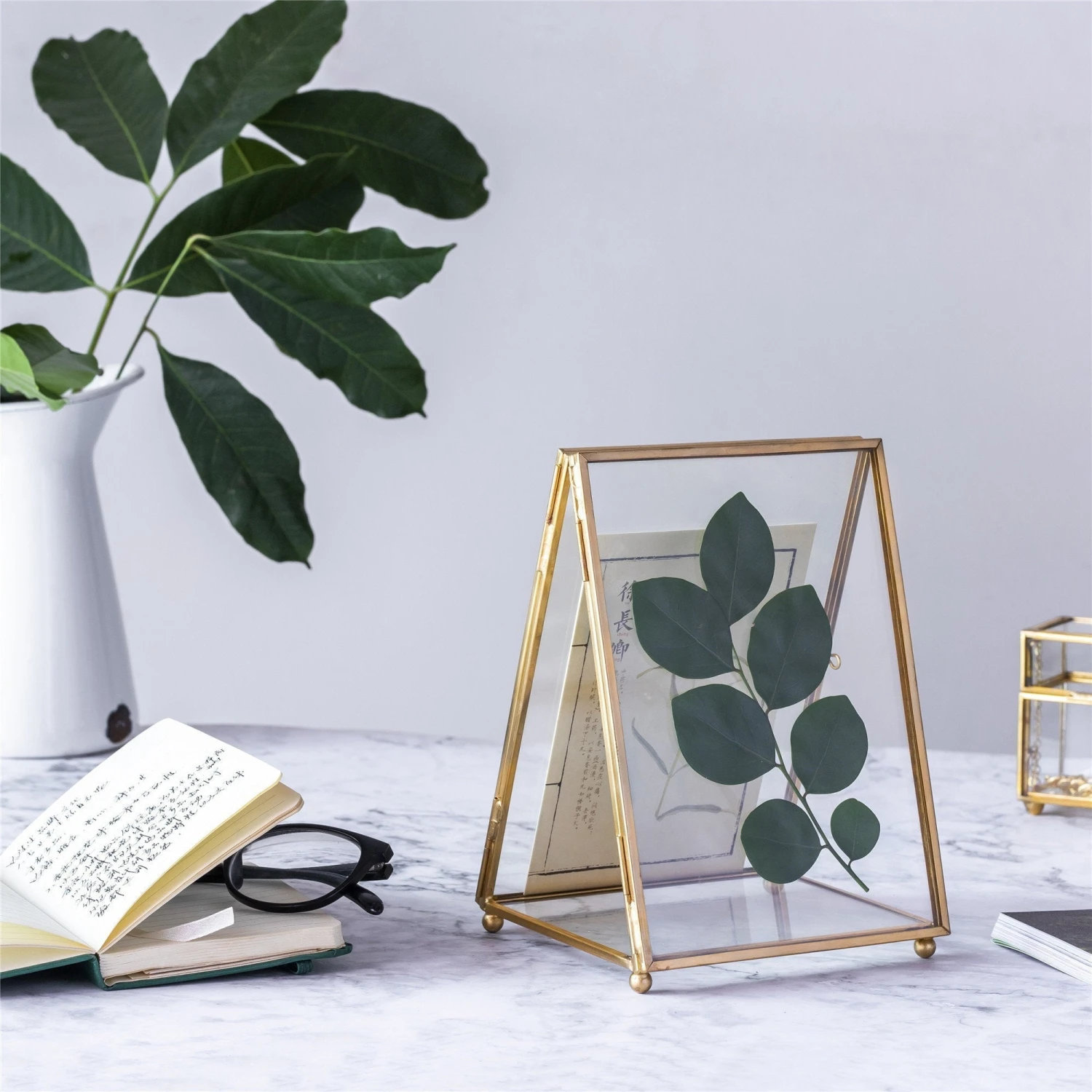 5x7" Brass Gold Tabletop Vintage Frame Geometric Ornament Plant Specimen Clip Modern Decor Card Holder 2-Folded Reception Engagement 1 5x7" Brass Gold Tabletop Vintage Frame Geometric Ornament Plant Specimen Clip Modern Decor Card Holder 2-Folded Reception Engagement
